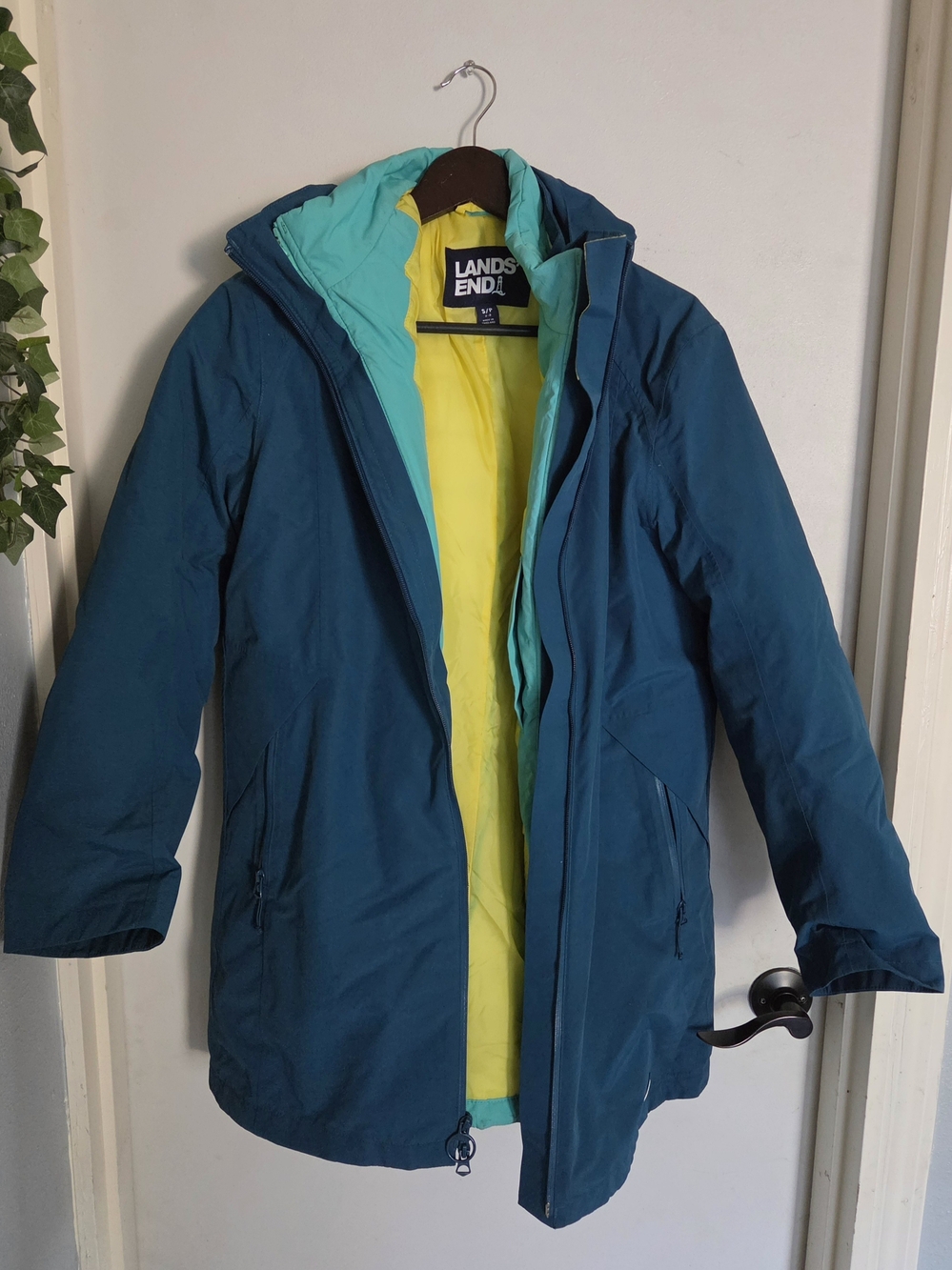 Lands' End Women's Teal Hooded Winter Coat with Yellow Lining